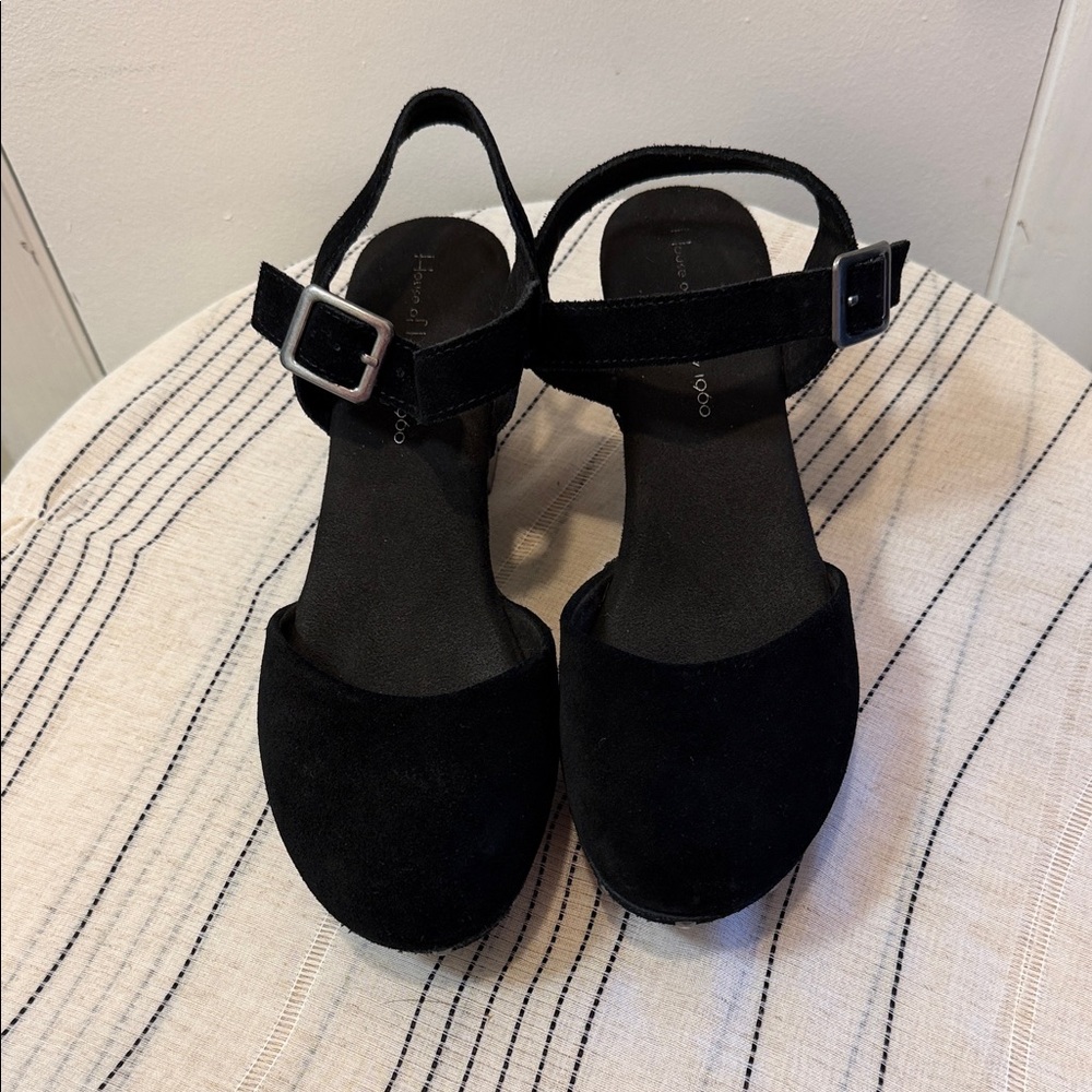 House of Harlow Black Suede Women's Clogs